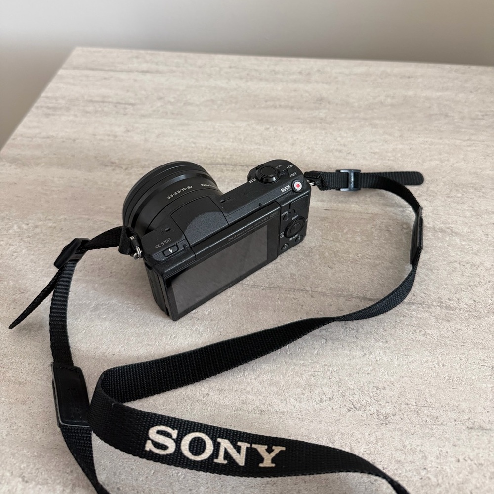 Sony Alpha a5100 camera - Picture 6 of 15